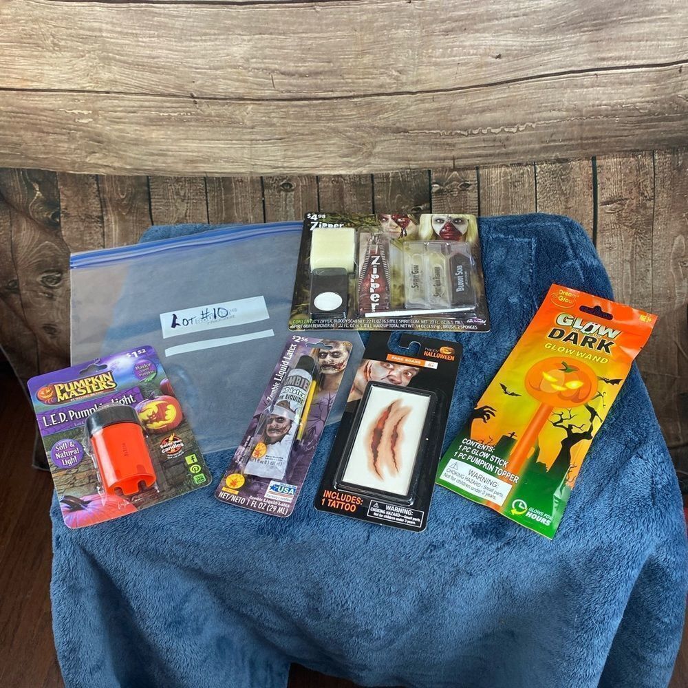 Halloween special lot #10 with various Halloween supplies